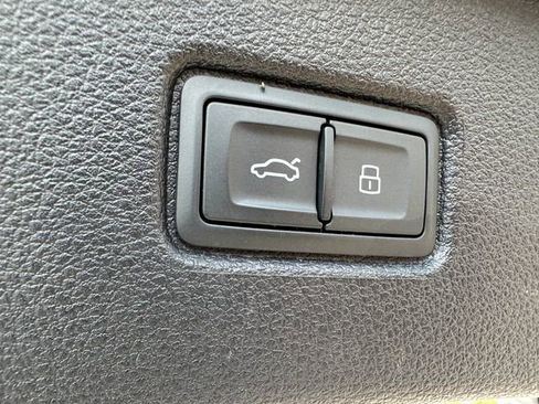 Used 2022 Audi Q7 3.0T Premium Plus image 11