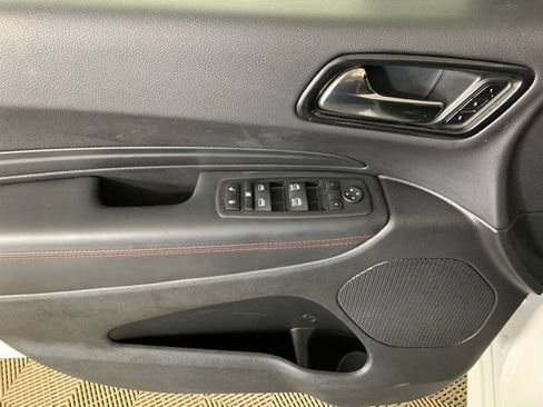 Used 2025 Dodge Durango R/T AWD/4WD image 32
