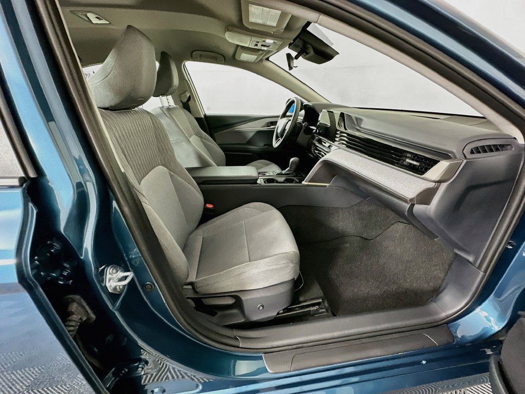 Used 2026 Toyota Camry LE FWD image 26