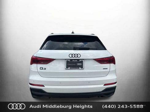 Used 2023 Audi Q3 2.0T Premium w/ Black Optic Sport Package AWD/4WD image 8