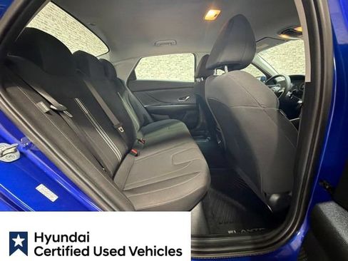 Certified 2024 Hyundai Elantra SEL FWD image 15