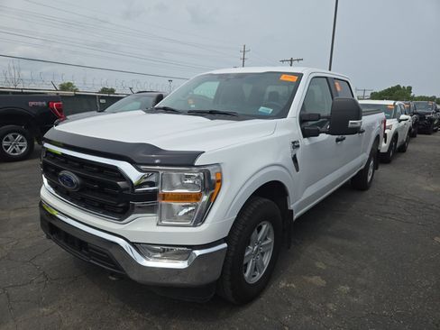 Used 2022 Ford F150 XLT w/ Trailer Tow Package AWD/4WD image 2