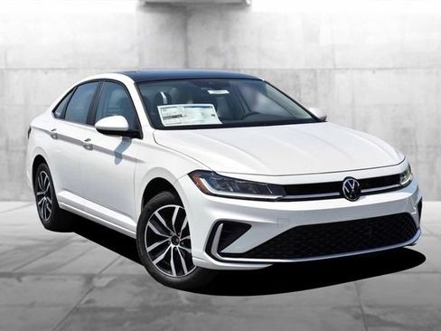 New 2026 Volkswagen Jetta SE FWD image 2