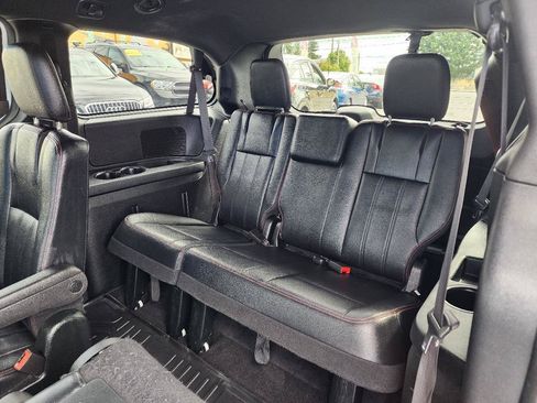 Used 2018 Dodge Grand Caravan GT FWD image 27