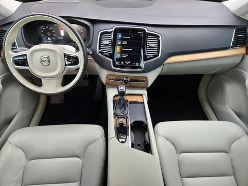 Used 2021 Volvo XC90 T6 Momentum w/ Protection Package Premier image 37