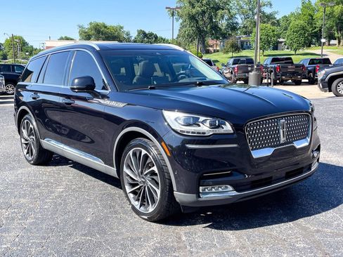 Used 2020 Lincoln Aviator Reserve w/ Equipment Group 202A AWD/4WD image 2