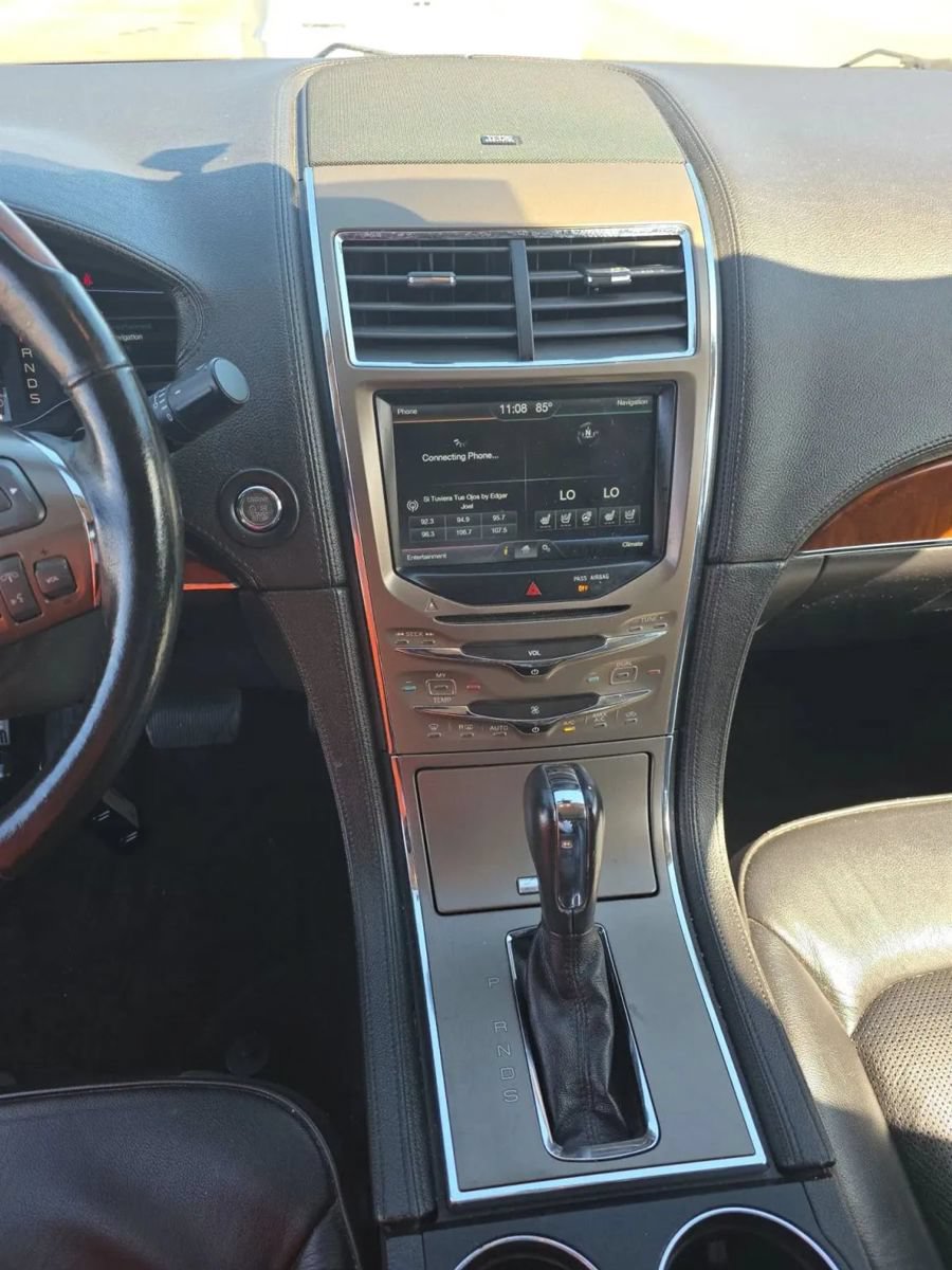 Used 2015 Lincoln MKX AWD w/ Equipment Group 102A image 8
