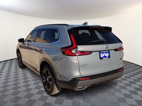 Used 2025 Honda CR-V Sport Touring image 3