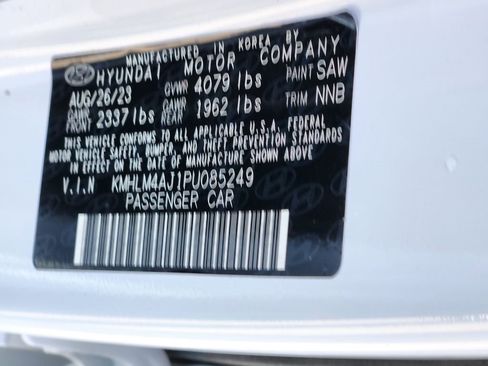 Used 2023 Hyundai Elantra Blue w/ Cargo Package image 32