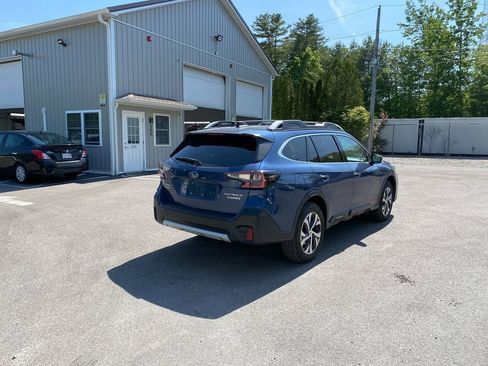 Used 2022 Subaru Outback Touring image 5