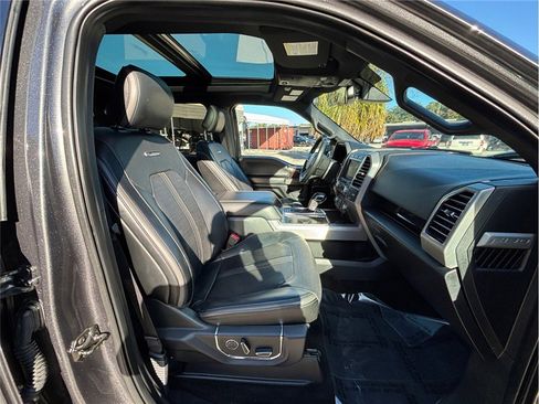 Used 2017 Ford F150 Platinum w/ Equipment Group 701A Luxury image 45