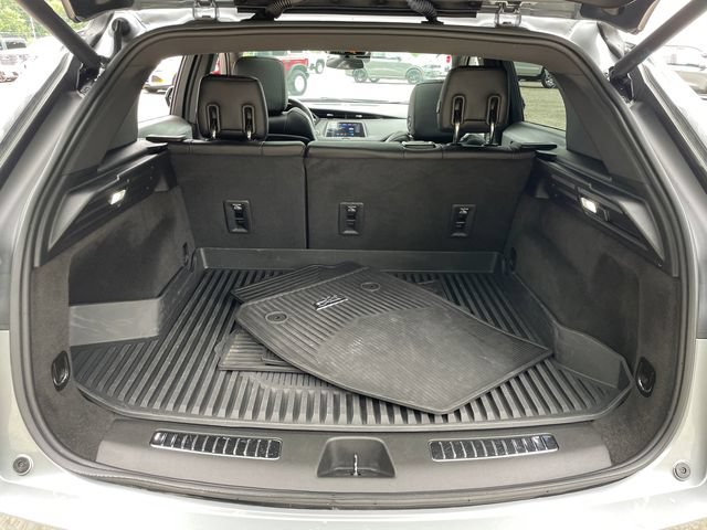 Used 2023 Cadillac XT4 Sport w/ Cold Weather Package AWD/4WD image 15
