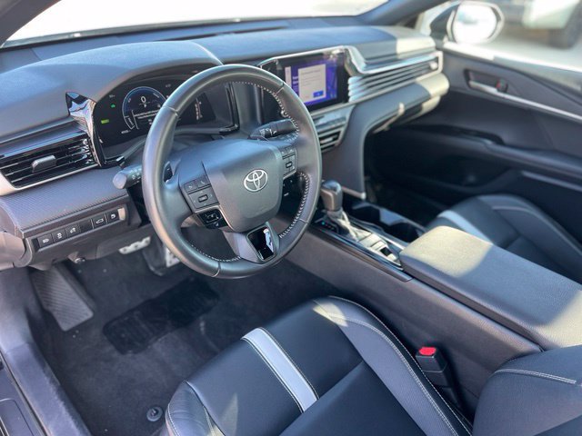 Used 2025 Toyota Camry SE FWD image 14