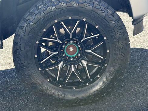 Used 2016 Ford F150 Platinum w/ Equipment Group 701A Luxury image 47