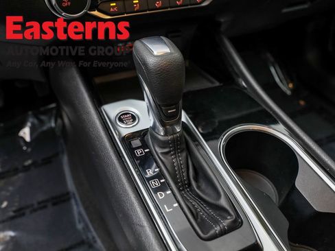 Used 2024 Nissan Altima 2.5 SV image 12