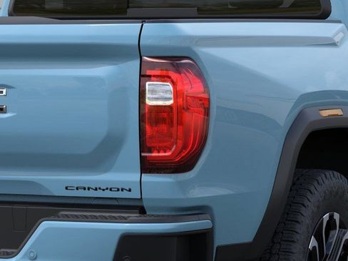 New 2026 GMC Canyon Denali w/ LPO, Black Badging Package AWD/4WD image 12