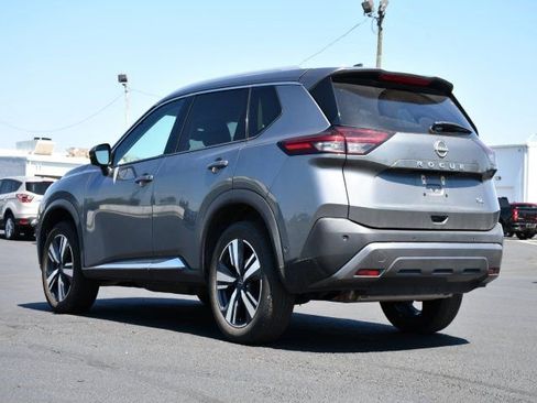 Used 2023 Nissan Rogue SL w/ SL Premium Package FWD image 5