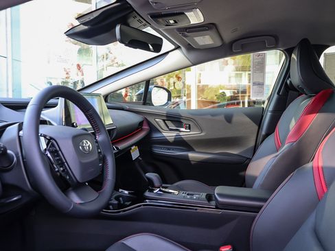 New 2026 Toyota Prius Plug-In Hybrid image 20