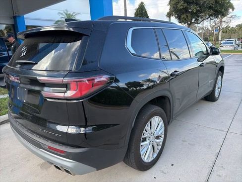 Used 2024 GMC Acadia Elevation image 13