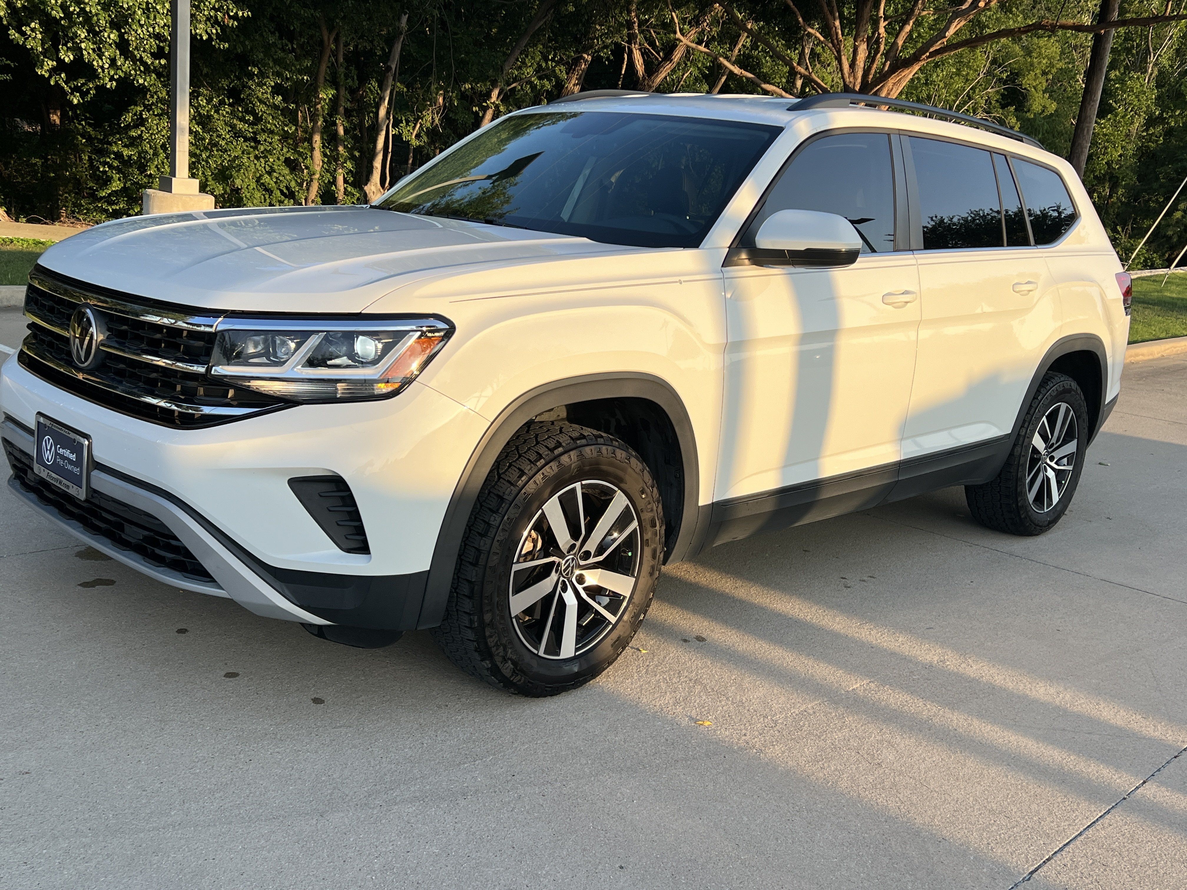 Used 2022 Volkswagen Atlas SE FWD image 4