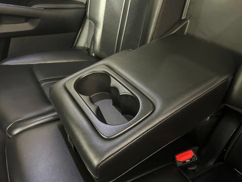Used 2023 Kia Sorento S w/ Panoramic Sunroof Package AWD/4WD image 13