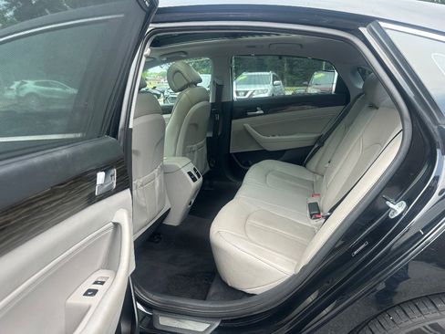 Used 2016 Hyundai Sonata Limited w/ Option Group 05 FWD image 13