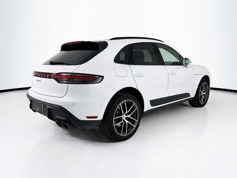 Certified 2025 Porsche Macan AWD/4WD image 7