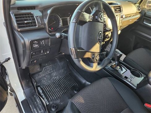 Used 2018 Toyota 4Runner TRD Off-Road image 8