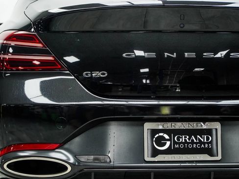 Used 2023 Genesis G70 3.3T RWD image 17