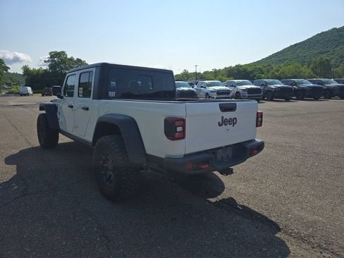 Used 2023 Jeep Gladiator Rubicon w/ Cold Weather Group AWD/4WD image 6