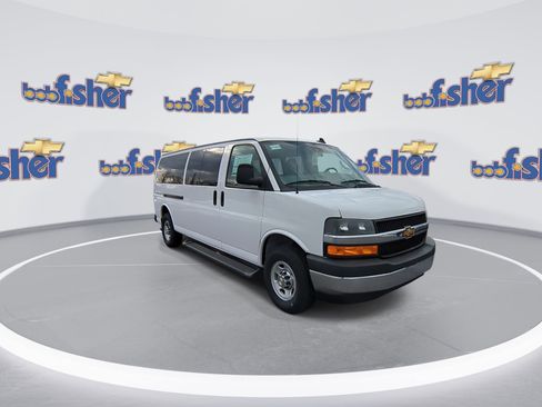 New 2024 Chevrolet Express 3500 Extended RWD image 3