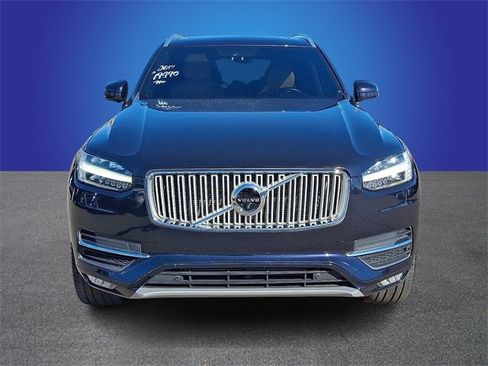 Used 2017 Volvo XC90 T6 Inscription w/ Vision Package image 2