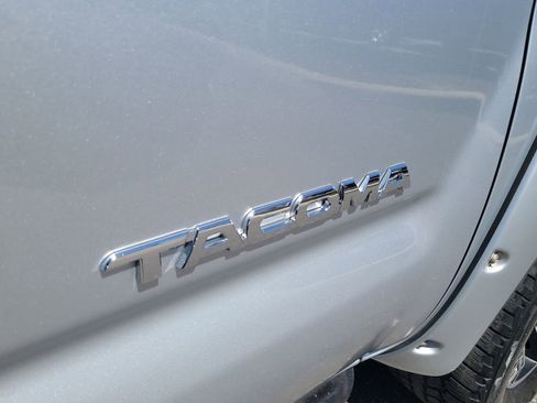 Used 2013 Toyota Tacoma PreRunner w/ SR5 Pkg image 7