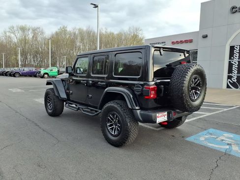 Used 2025 Jeep Wrangler Unlimited Rubicon AWD/4WD image 2