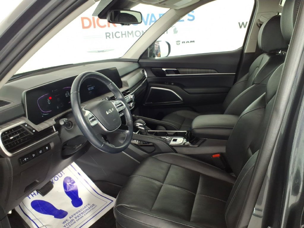Used 2024 Kia Telluride EX w/ EX Captain's Chair Package AWD/4WD image 12