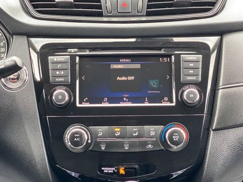 Used 2020 Nissan Rogue SV image 21