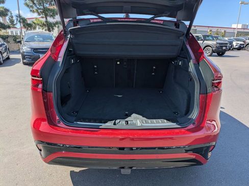 Used 2024 Jaguar F-PACE R-Dynamic S image 31