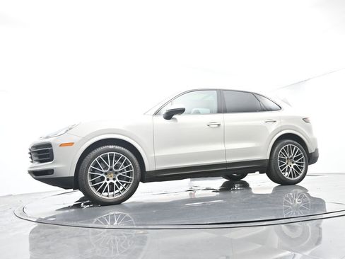 Certified 2023 Porsche Cayenne Platinum Edition AWD/4WD image 47