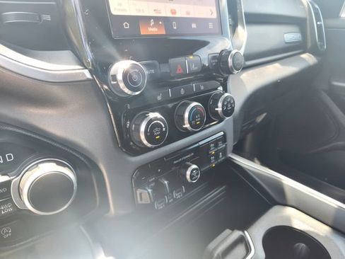 Used 2025 RAM 1500 Big Horn AWD/4WD image 17