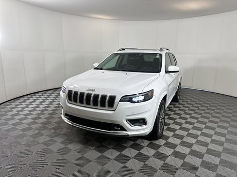 Used 2019 Jeep Cherokee Overland w/ Technology Group image 2