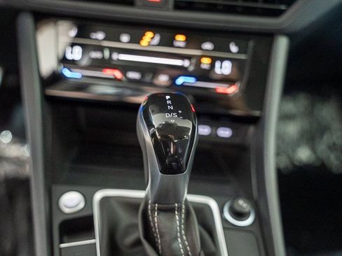 New 2025 Volkswagen Jetta SE image 19