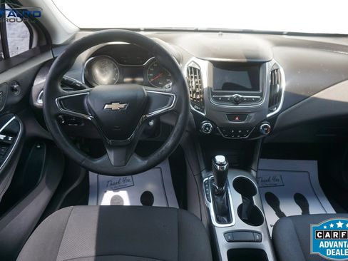 Used 2019 Chevrolet Cruze LS FWD image 26