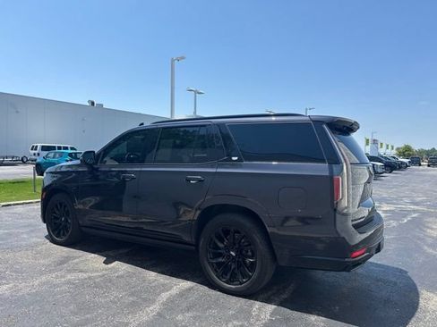 Used 2023 Cadillac Escalade Sport w/ LPO, ONYX Package AWD/4WD image 4