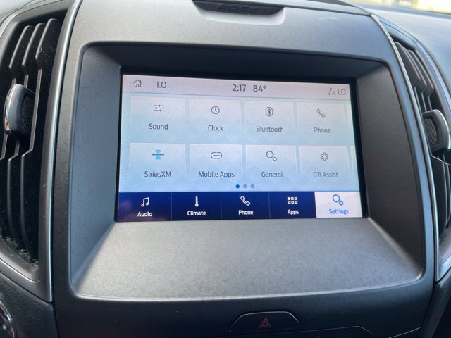 Used 2020 Ford Edge SE FWD image 35