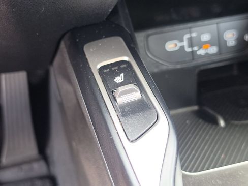 Used 2024 Kia Sorento S FWD image 24