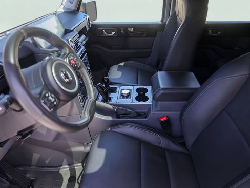 Used 2025 INEOS Grenadier Station Wagon AWD/4WD image 10