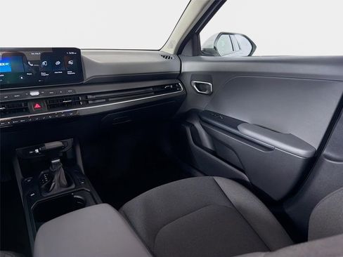 Certified 2025 Kia K4 FWD image 23