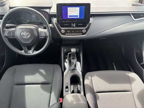 Used 2025 Toyota Corolla LE image 13