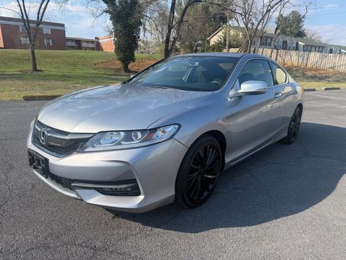 Used 2017 Honda Accord EX image 1