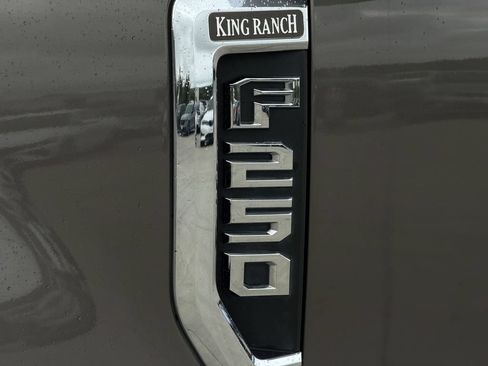 Used 2022 Ford F250 King Ranch w/ King Ranch Ultimate Package AWD/4WD image 10